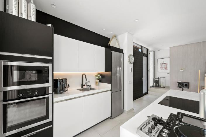 Image No.3-4 Bed Villa for sale