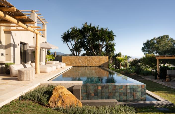 Image No.3-5 Bed Villa for sale