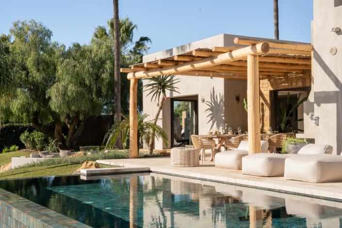 Image No.1-5 Bed Villa for sale