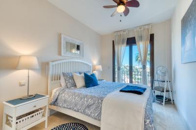 12-53013098fcab6c38b1379cd33298e050