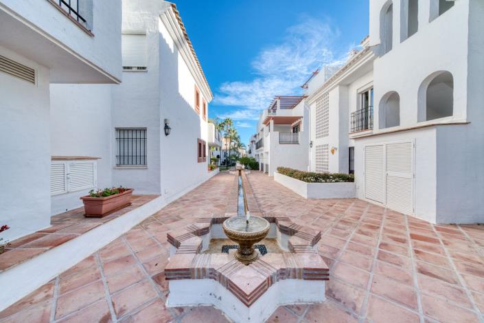 Image No.10-3 Bed Apartment for sale