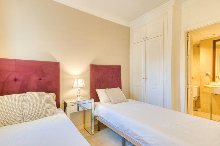 Image No.12-3 Bed Apartment for sale