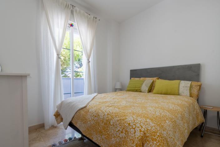 Image No.21-3 Bed Apartment for sale