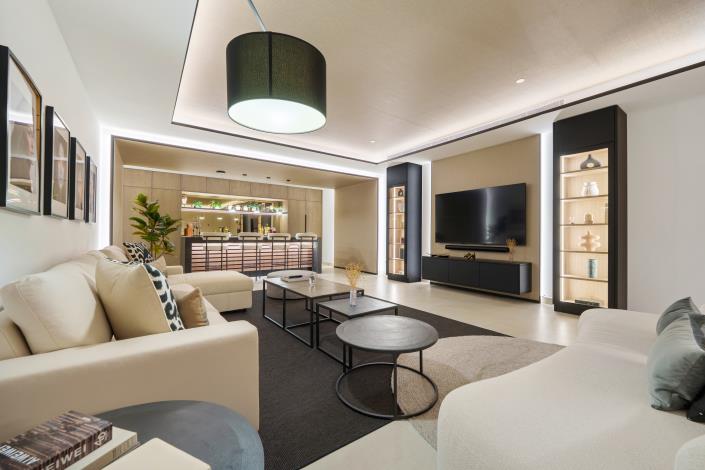 Image No.12-6 Bed Villa for sale