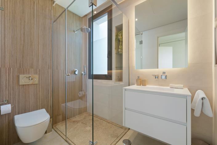 Image No.18-6 Bed Villa for sale