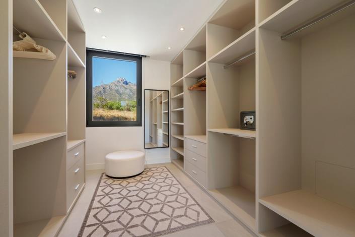 Image No.22-6 Bed Villa for sale