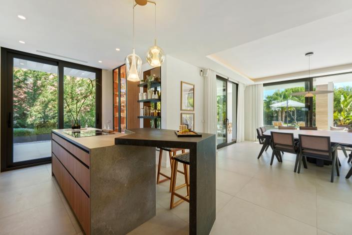 Image No.37-6 Bed Villa for sale