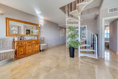 9-467d0cee5b725f3ef65f102a0c2e69c0