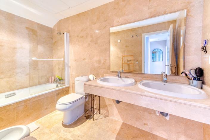 Image No.19-4 Bed Duplex for sale