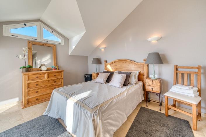 Image No.21-4 Bed Duplex for sale