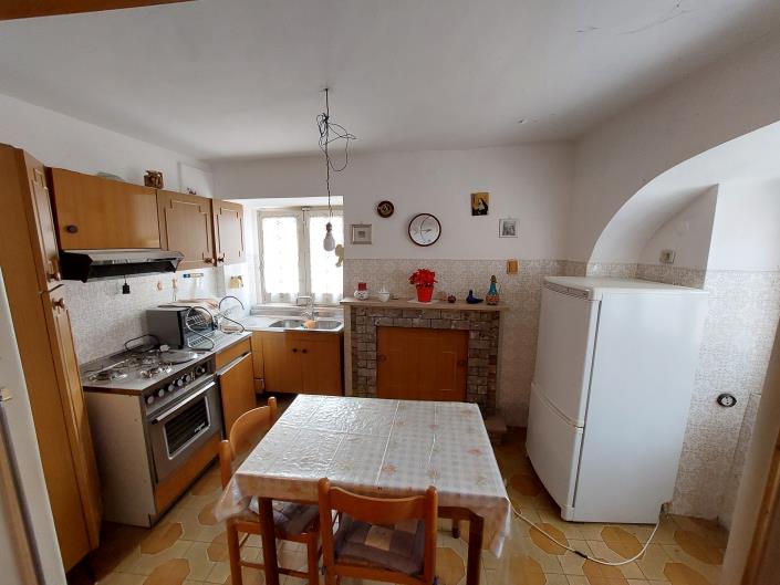 Image No.13-4 Bed Townhouse for sale