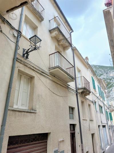 Image No.3-3 Bed Townhouse for sale