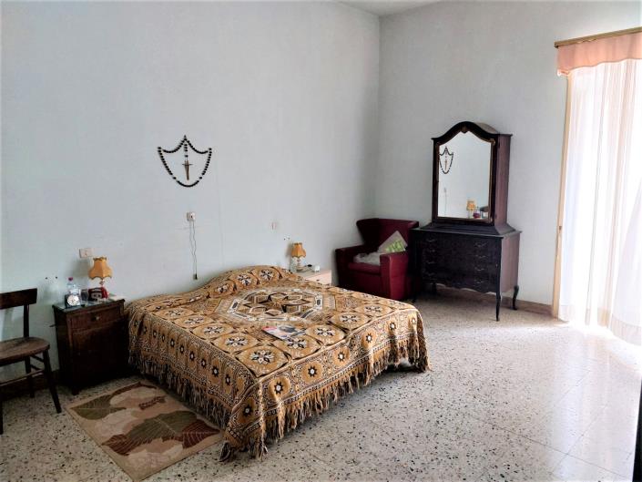 Image No.14-3 Bed Townhouse for sale