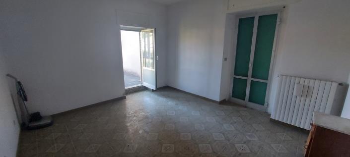 Image No.23-4 Bed House for sale