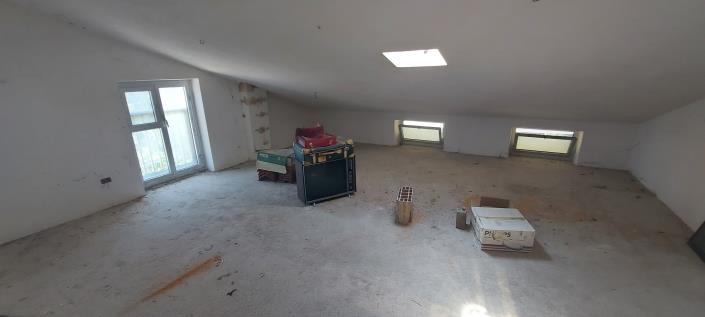 Image No.32-4 Bed House for sale