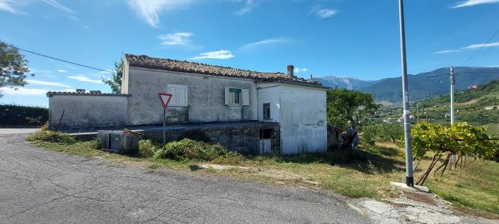 Image No.17-3 Bed Country House for sale