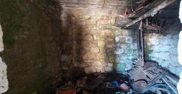 Image No.21-2 Bed Country Property for sale