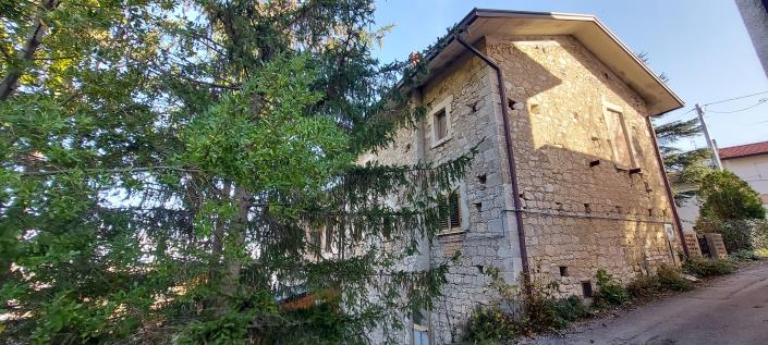 Image No.2-2 Bed Country Property for sale