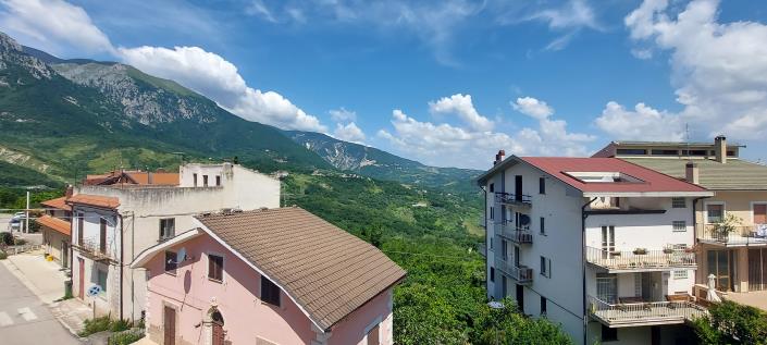 Image No.11-2 Bed Townhouse for sale