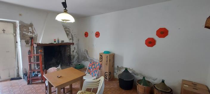 Image No.11-2 Bed Country Property for sale