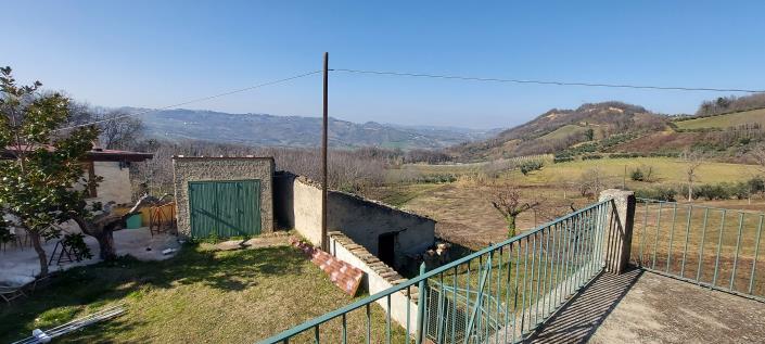 Image No.16-2 Bed Country Property for sale