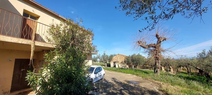 Image No.3-2 Bed Country Property for sale