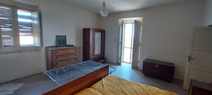 Image No.15-2 Bed Country Property for sale