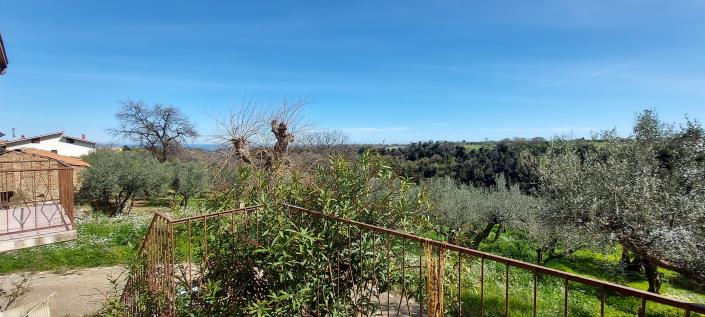 Image No.10-2 Bed Country Property for sale