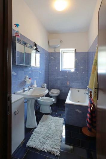 Image No.11-2 Bed Country Property for sale