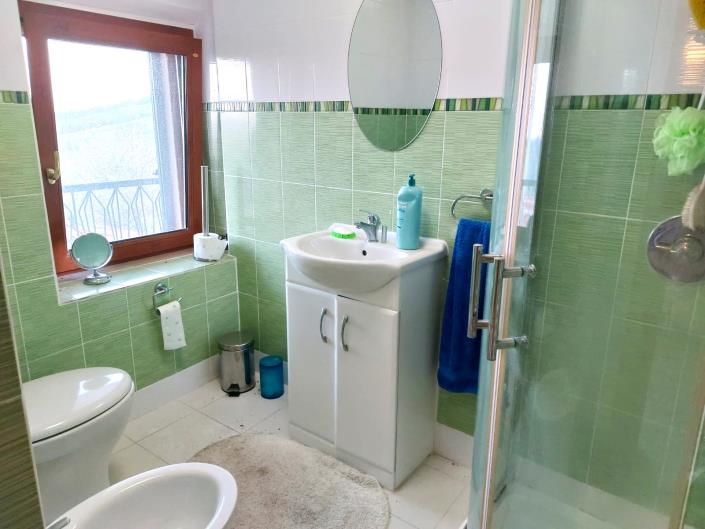 Image No.5-5 Bed Country Property for sale