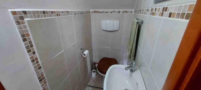 Image No.37-5 Bed Country Property for sale