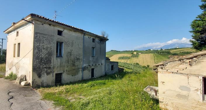 Image No.3-4 Bed Country House for sale