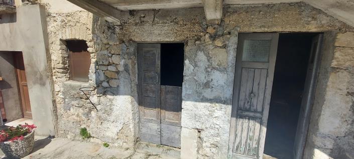 Image No.3-2 Bed House for sale