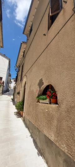 Image No.26-2 Bed Townhouse for sale