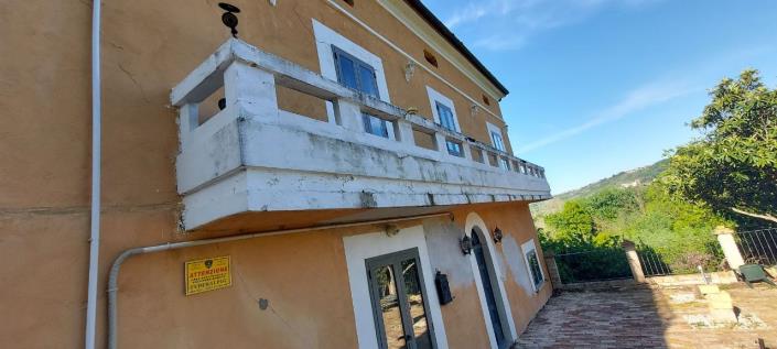 Image No.48-4 Bed Villa for sale