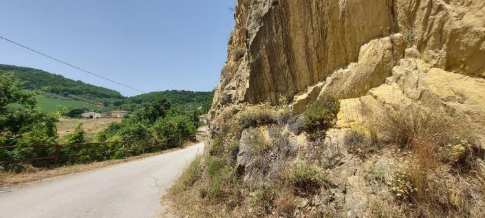 Image No.21-2 Bed Country Property for sale