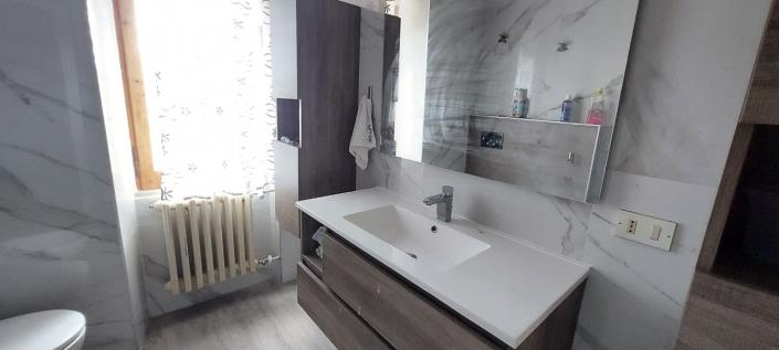 Image No.20-2 Bed Apartment for sale