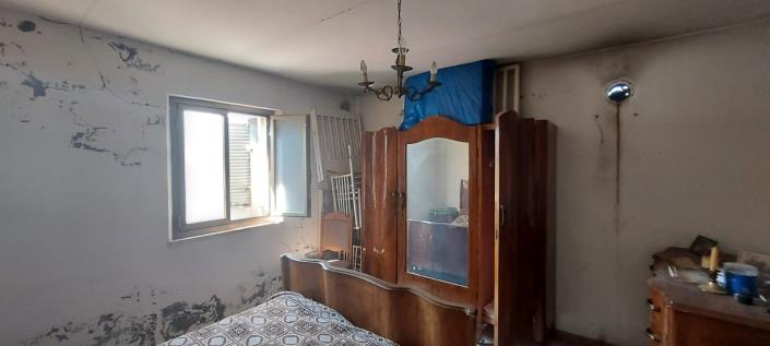 Image No.33-3 Bed Country Property for sale