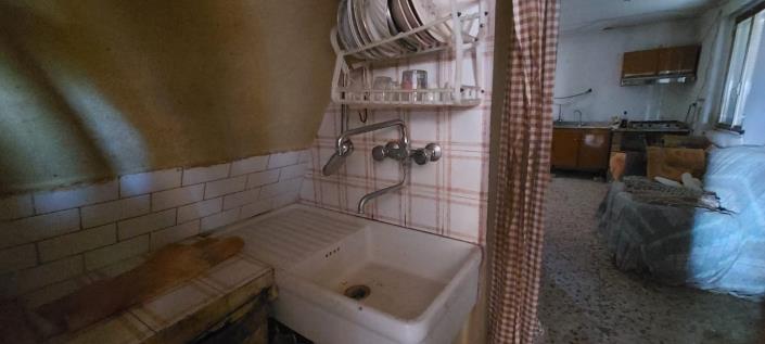 Image No.17-3 Bed Country Property for sale