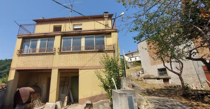 Image No.4-3 Bed Country Property for sale