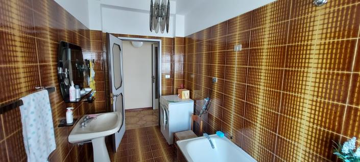 Image No.18-2 Bed Apartment for sale