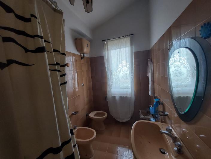 Image No.31-4 Bed Country House for sale