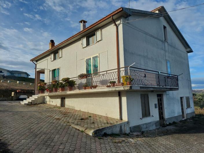 Image No.38-4 Bed Country House for sale