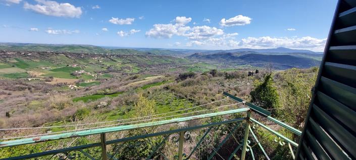 Image No.16-1 Bed Townhouse for sale