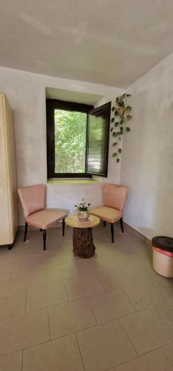 Image No.14-1 Bed Farmhouse for sale