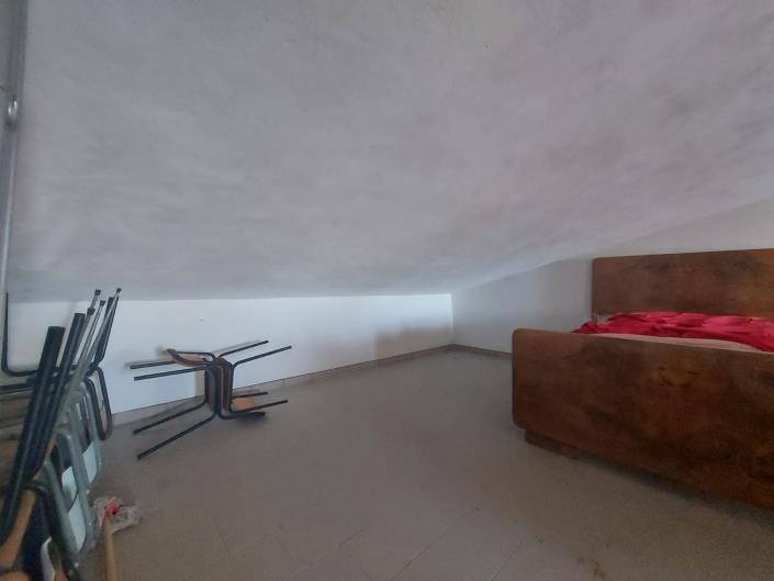 Image No.21-1 Bed Farmhouse for sale