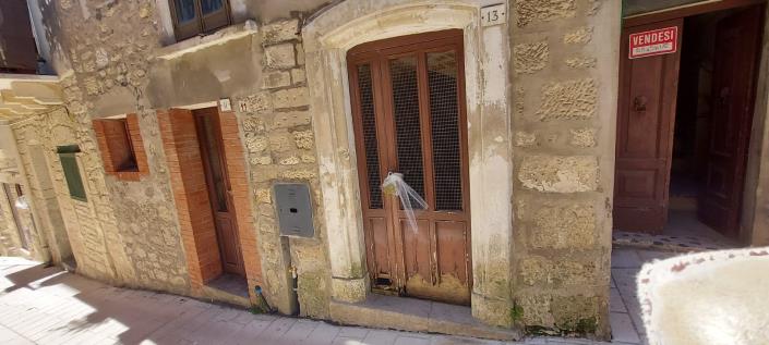 Image No.3-2 Bed Townhouse for sale