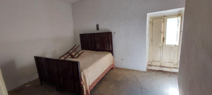 Image No.10-2 Bed Townhouse for sale