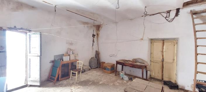 Image No.30-2 Bed Townhouse for sale