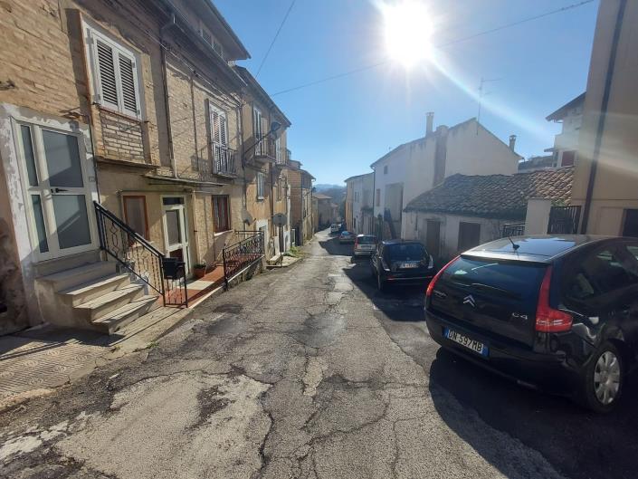 Image No.27-2 Bed Townhouse for sale